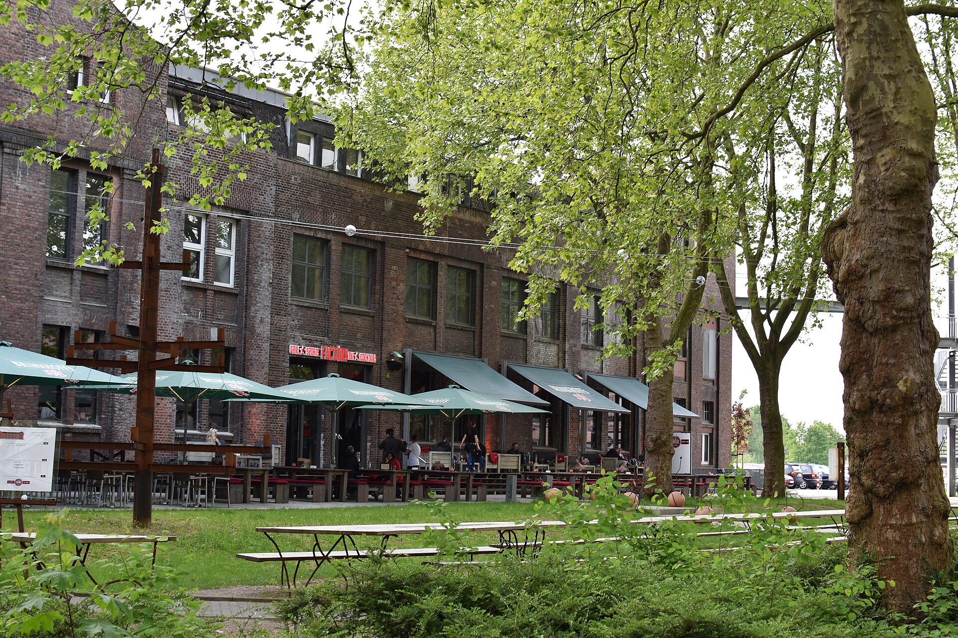Gastronomie in der historischen Factory des CreativQuartiers Fürst Leopold
